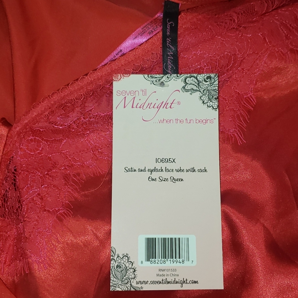 NWT SATIN / EYELASH LACE ROBE - Picture 10 of 11